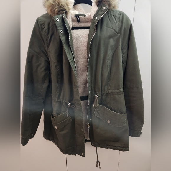 H&M Divided Fur Trim Jacket - Picture 2 of 2